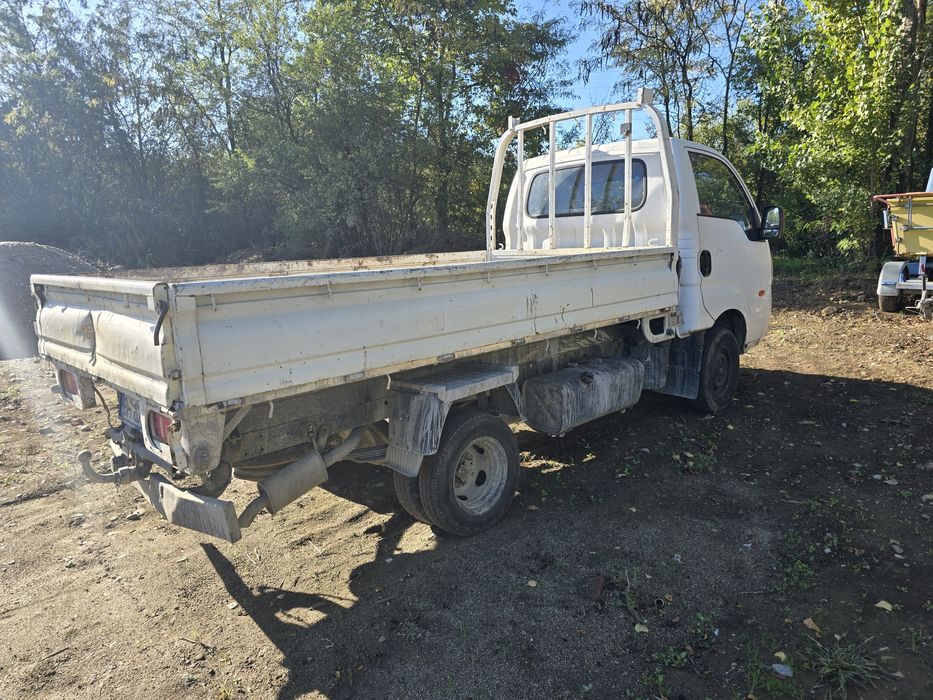 Vând Basculanta KIA k2500