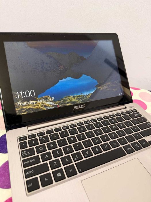 Laptop ASUS X202E Touchscreen | i3 | SSD 512GB