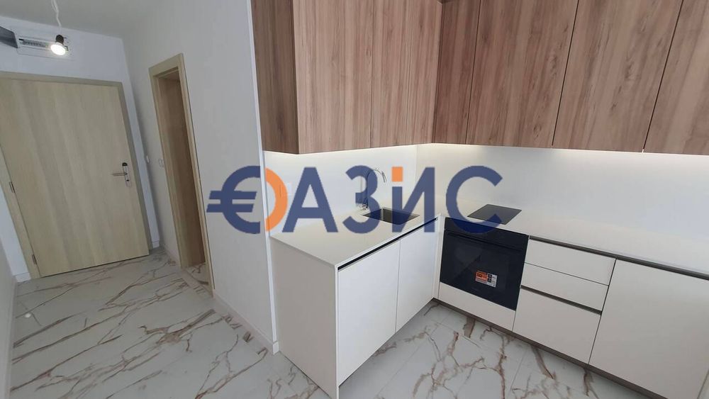 Напълно обзаведен апартамент с морска гледка в комплекс „Sole Mare“,