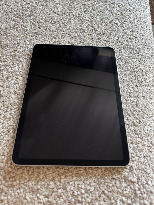 iPad Air M2 128GB Wi-Fi, activation lock