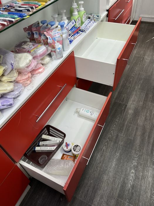 Витринные полки