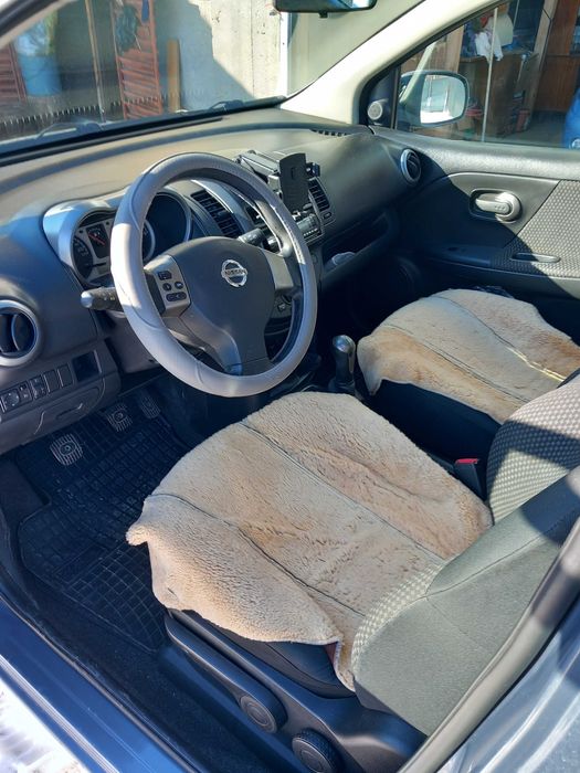 Продавам Нисан Ноте1,5 86 кс. 2007г. тъмно сив 166000к.м.дизел