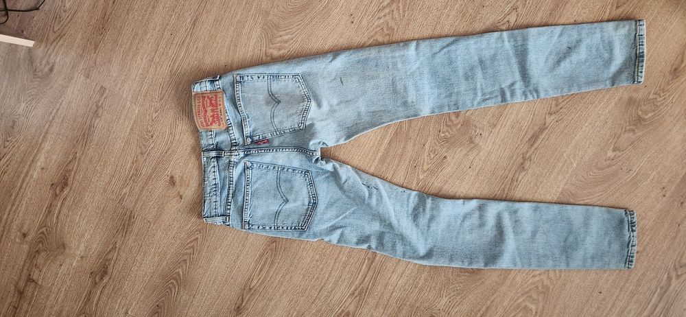 Мъжки дънки Levi's размер w30 слим модел