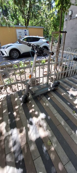Vând trotinetă electrică Motus Scooty