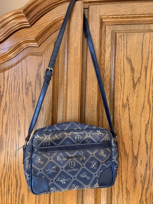 Дамска чанта Desigual и други