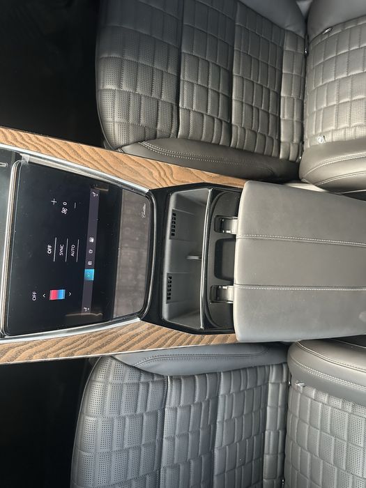 Cadillac Escalade  VIP Long 2026