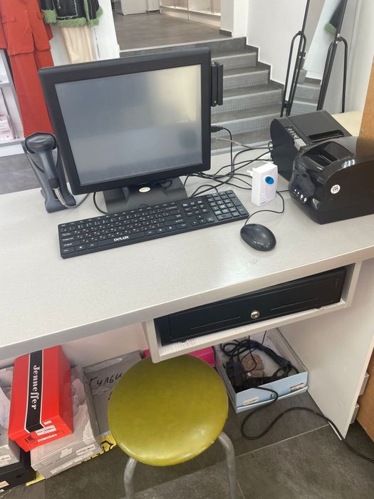 Стол кассовый качественный