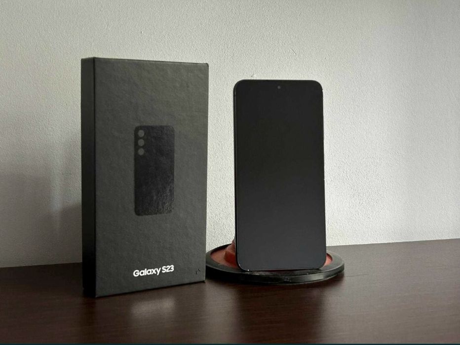 Samsung Galaxy S23 5G; 256 GB; Impecabil