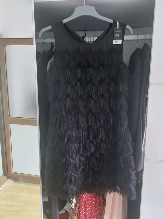 Vând rochițe de ocazie noi