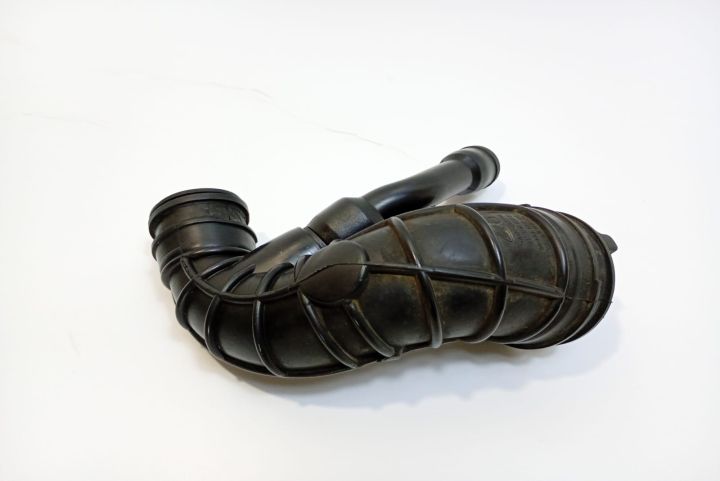 Furtun admisie aer  9642212280 Ford Fiesta a 5-a generatie seria