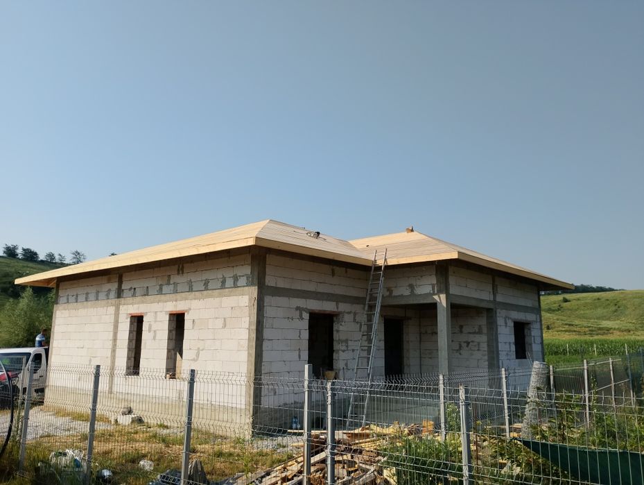 Executăm tot felul de construcții case  de la zero și la roșu consolid