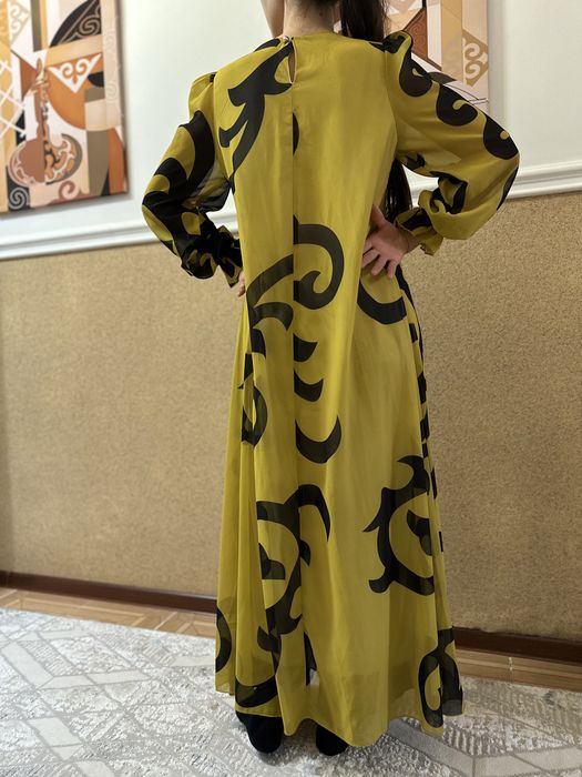 Продается вечерние платья