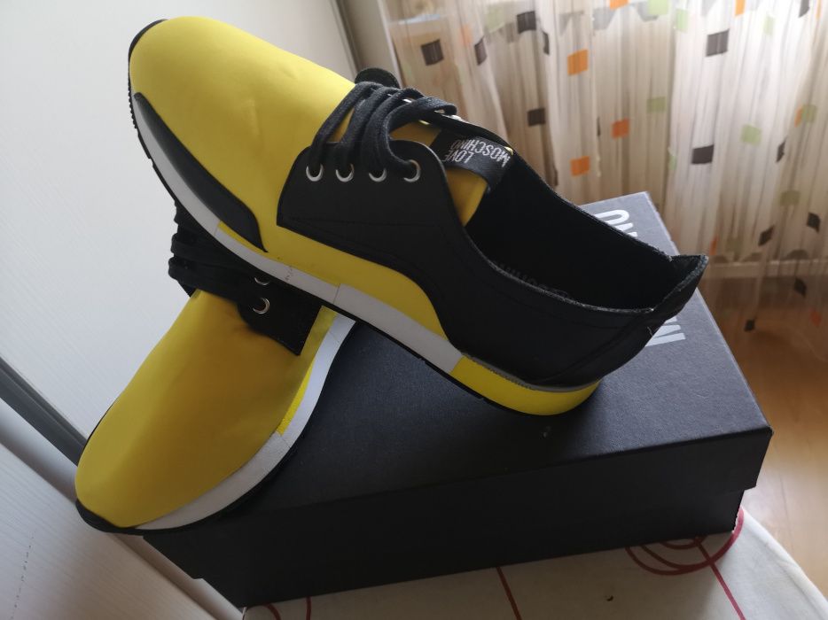 Vand adidas Love Moschino noi originali