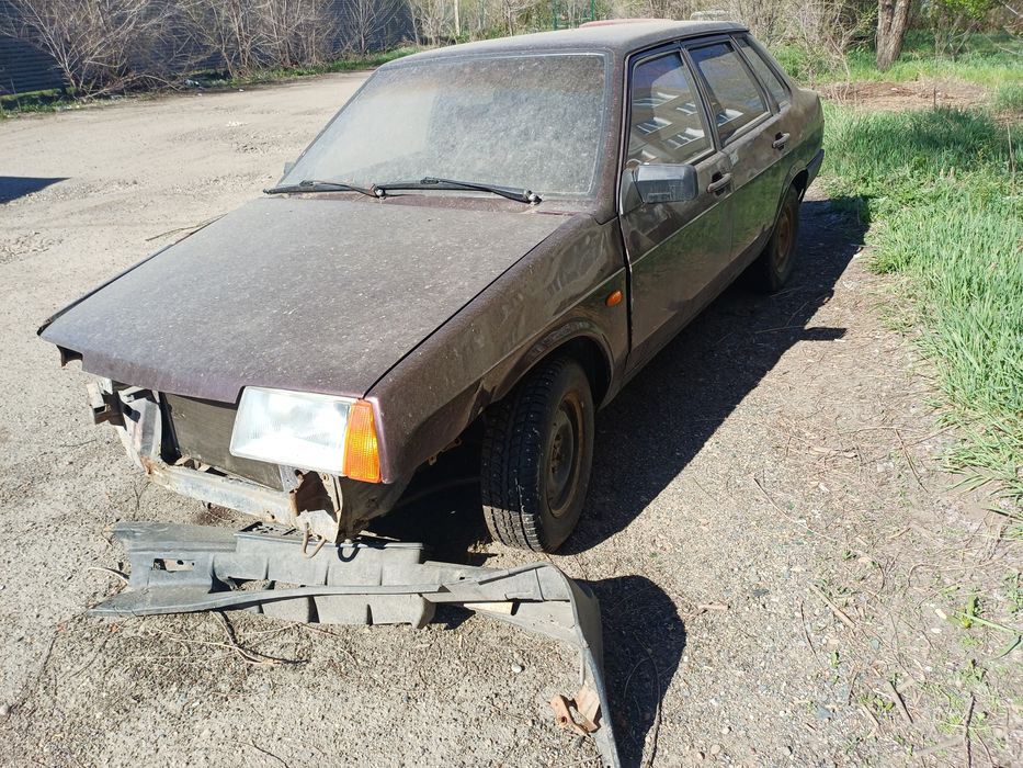 Продам две машины ваз 21099