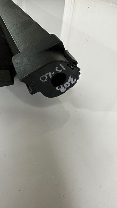 Щора багажник Peugeot 308 13-20