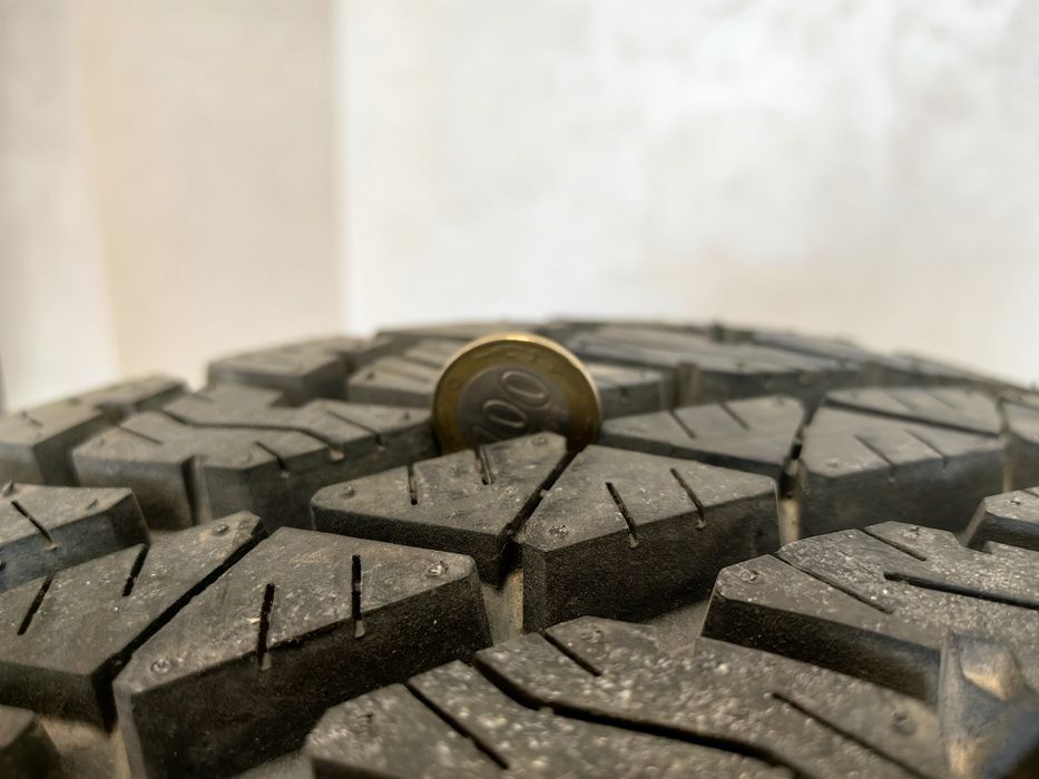 Продам шину Bridgestone Deuler AT