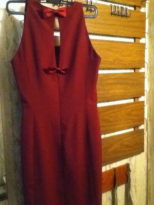 Платья вечерние  цвет Зимняя вишня Разм46-48 и длиное разм 44-46