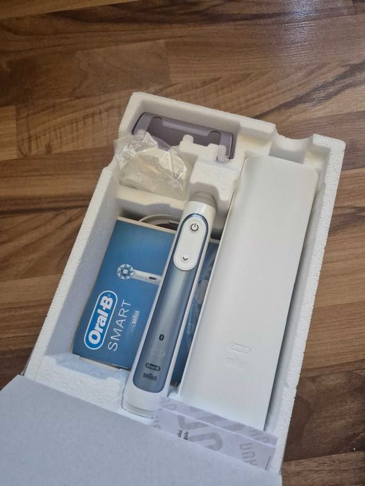 Periuța electrică Oral B Smart6 6000