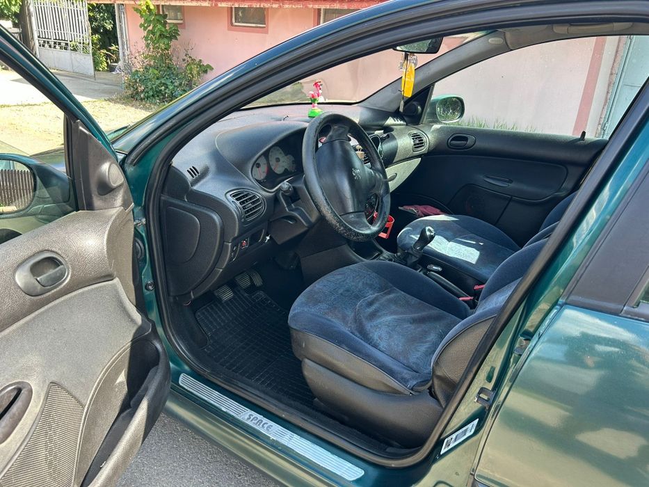Vând  Peugeot 206  14 hdi