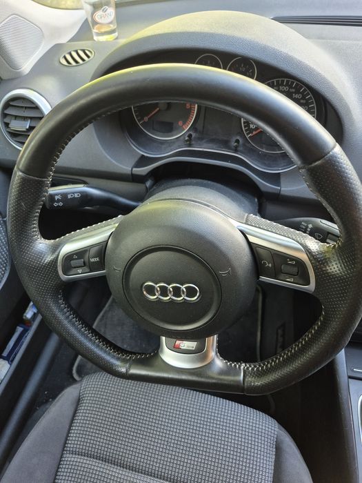 Volan Sport S line cu comenzi pe volan Audi