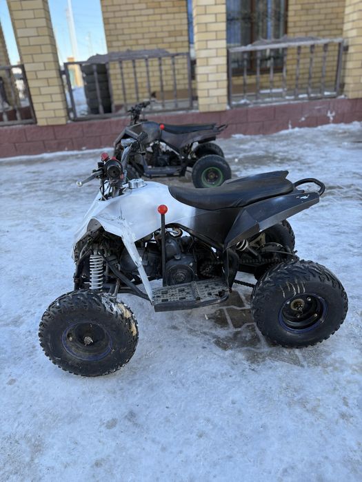 Квадроцикл 50 куб тянет очень хорошо