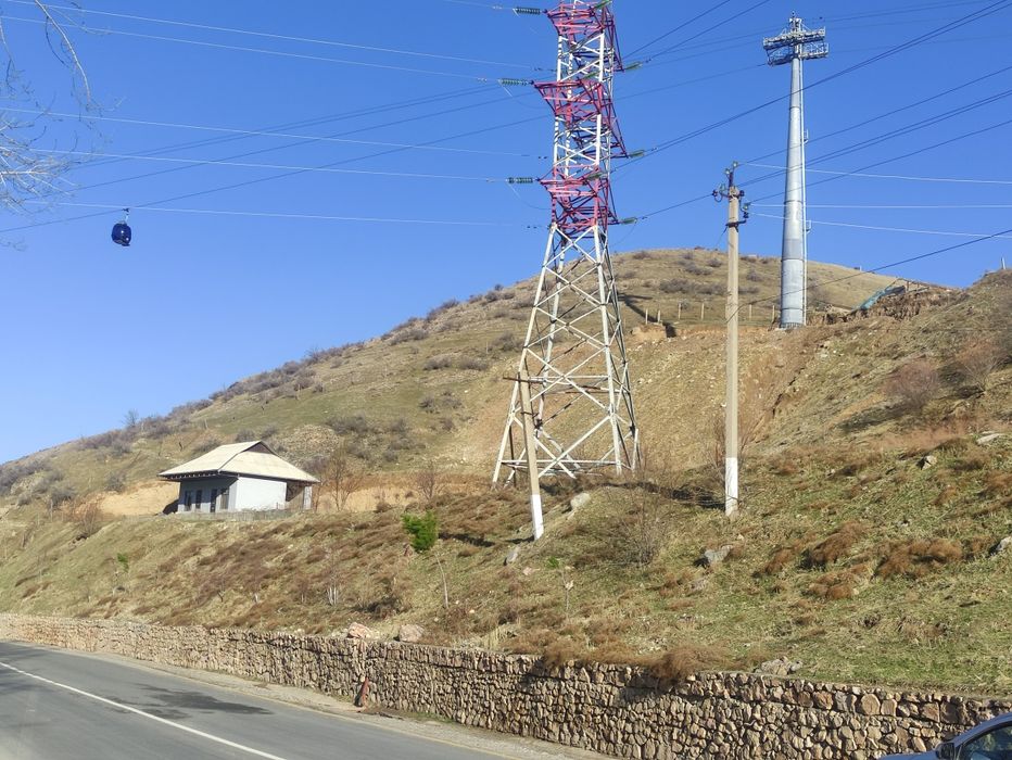 Miraki markazidan dacha va restaran uchun yer sotiladi srochni