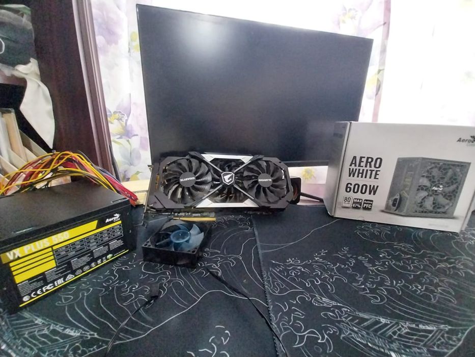 GTX 1080 AURUS Рабочая