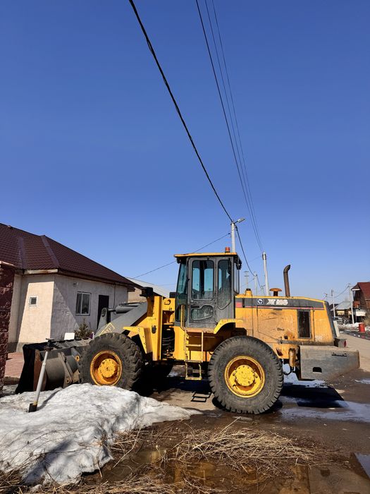 Продам фронтальный погрузчик