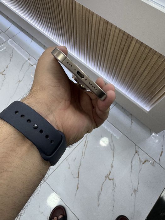 Iphone 16 pro Yesm+Yesm LLA