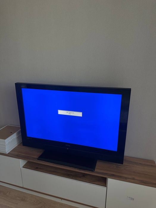 Продам срочно телевизор 40 дюйм