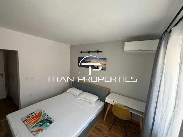 Дава се под наем Тристаен апартамент в Варна, Бриз - 91 кв.м за 825 € - Снимка #4