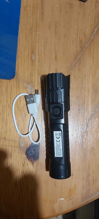 Продавам малък прожектор