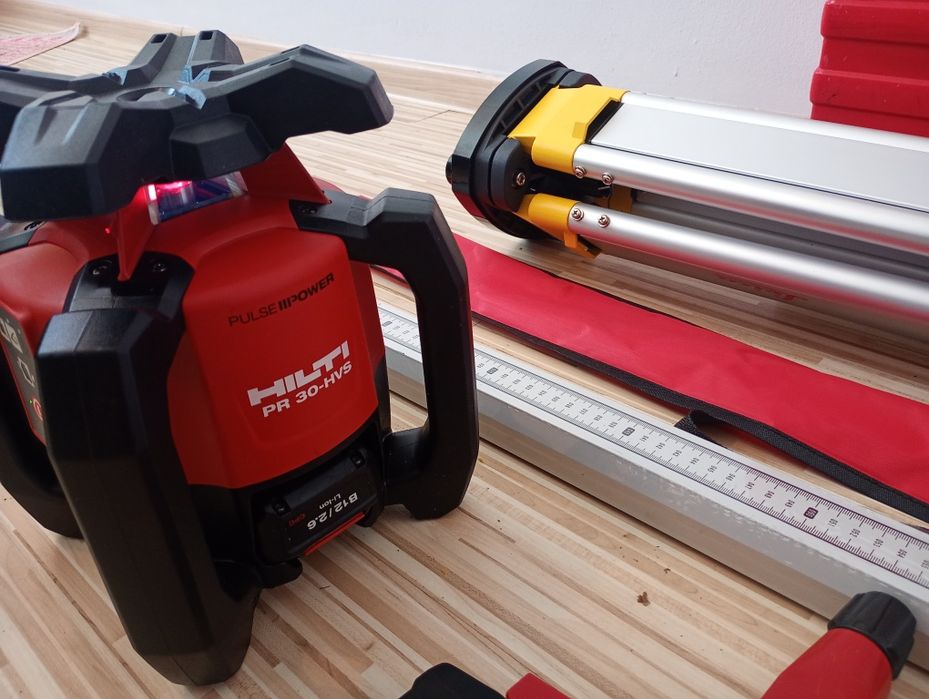 Nivelă laser Hilti PR 30 - HVS- A12 cu pantă