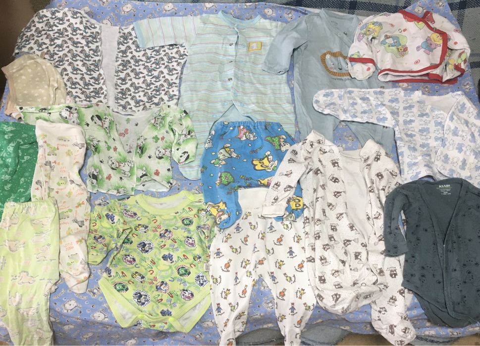 Продам детские вещи