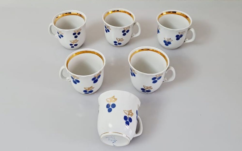 Большие фарфоровые кружки