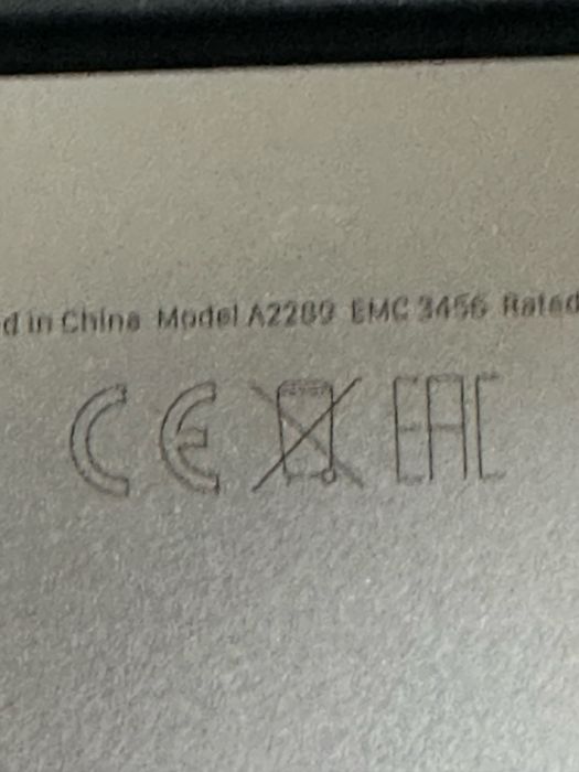 Mackbook pro 2buc defecte ideal piese!