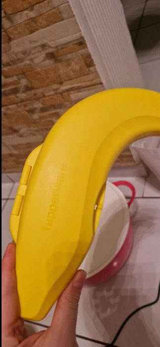 Кутия за храна Yumbox за ученици и кутия на банан на Tupperware