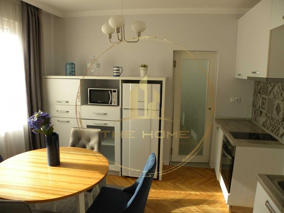 Дава се под наем Двустаен апартамент в Варна, Център - 55 кв.м за 500 € - Снимка #2