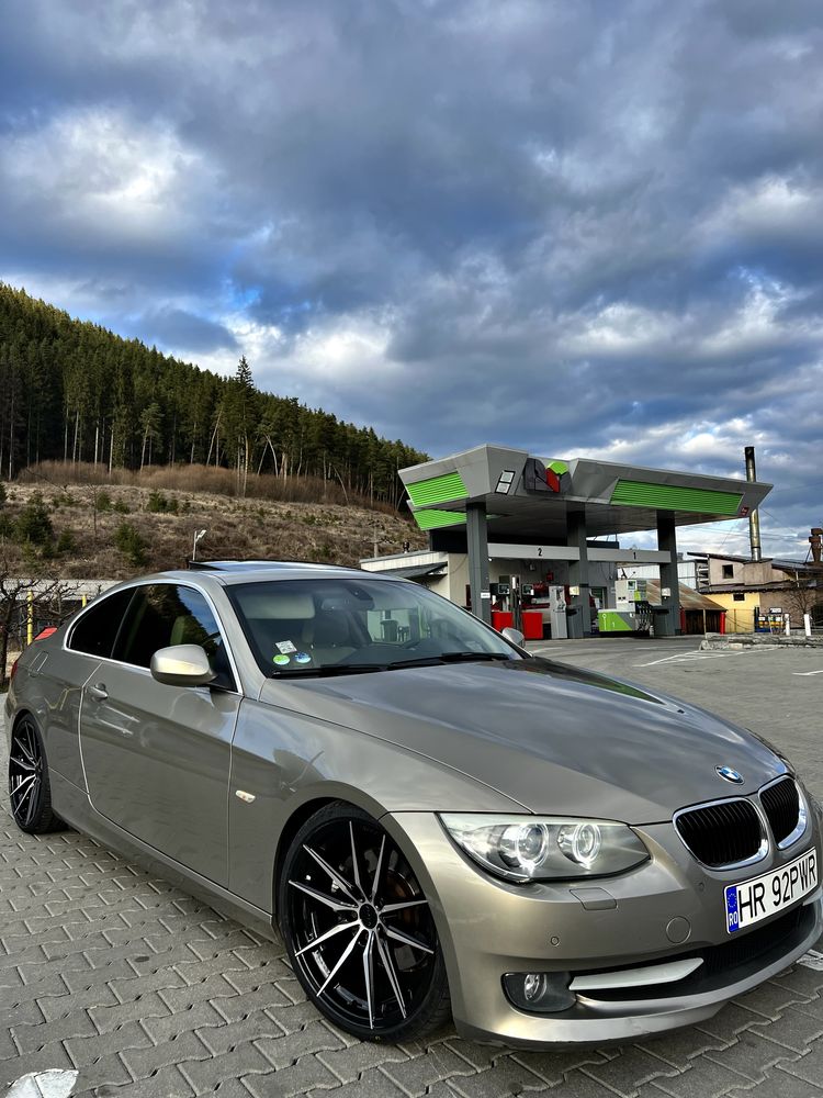 BMW 330D automat e92 facelift Toplita • OLX.ro