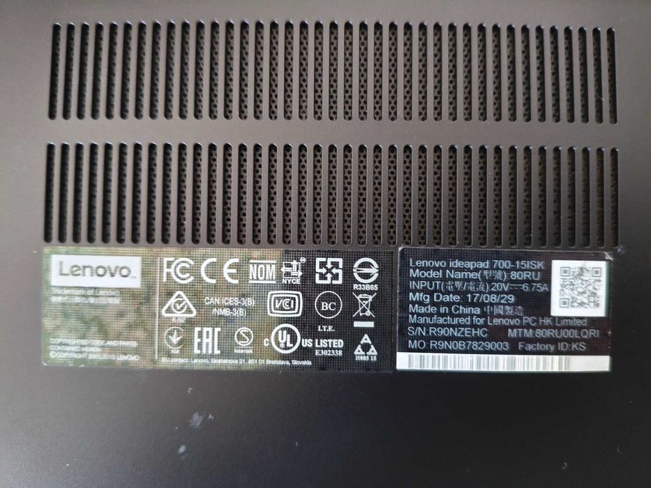 Vand laptop Lenovo IdeaPad 700-15ISK