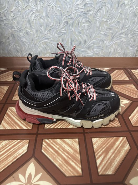 Продам balenciaga track 1 новые