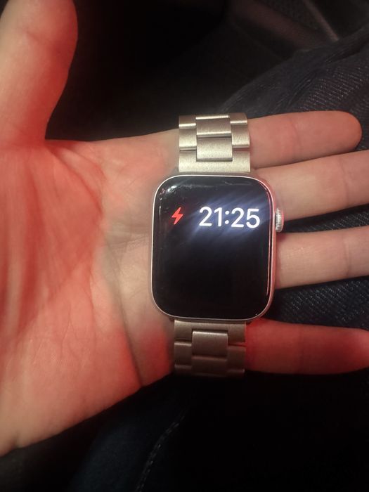 Apple whatsh 9 продам срочно