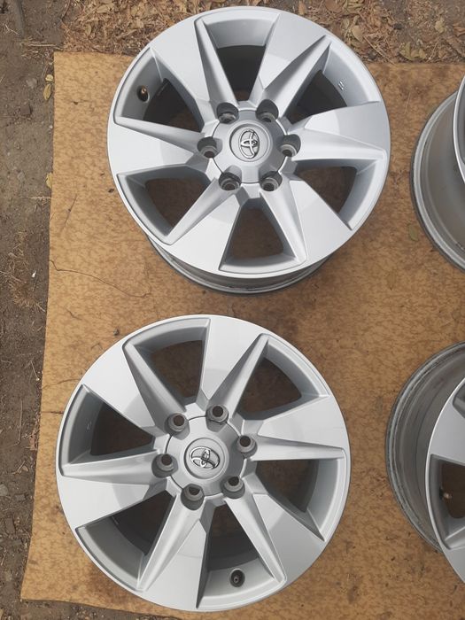 Продам диски р17 прадо оригенал.