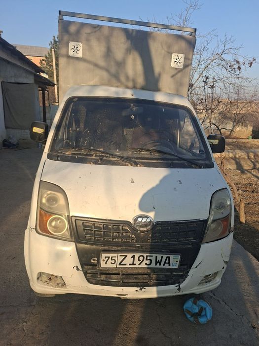 Yuk mashina lifon sotiladi