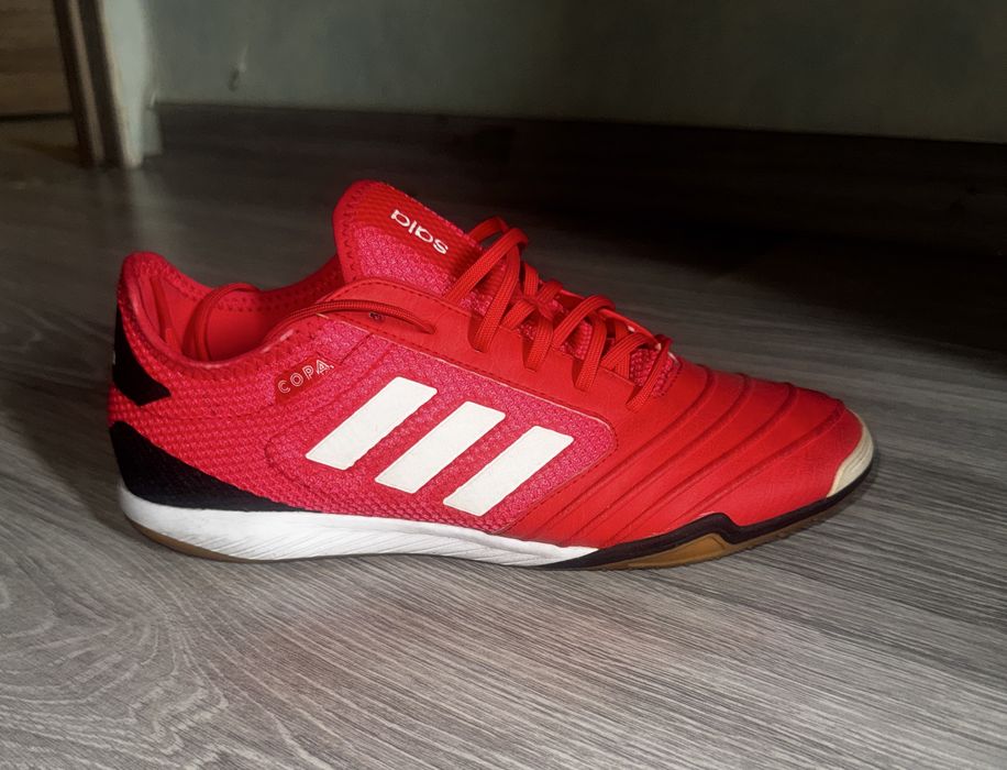 Продам футзалки Adidas Copa Sala