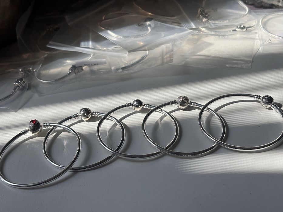 Гривни Pandora 19см S925 (талисмани)