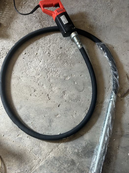 Scule de Inchiriat: pompa de zugravit, drujba beton, picamar, mai, placa, etc