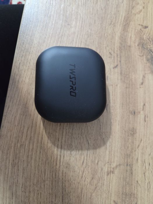 Продам наушники новые