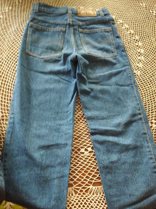 Детски:  шапка, дънки и три дънкови якета