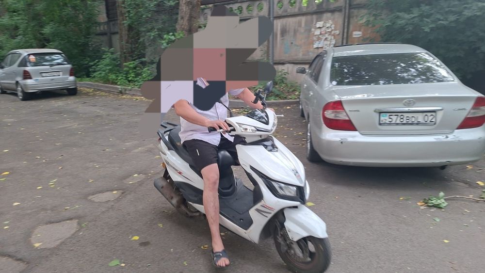 Продам скутер М 8